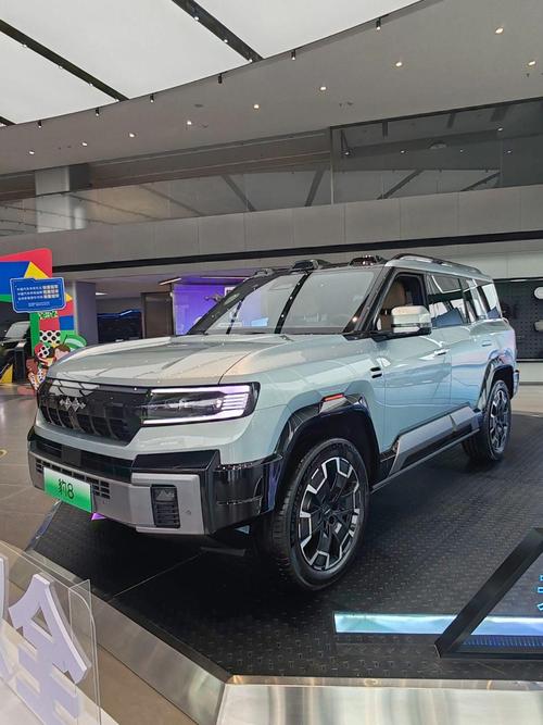 佛山317比亚迪方程豹硬派越野的爆款，英菲尼迪35周年与你共成长